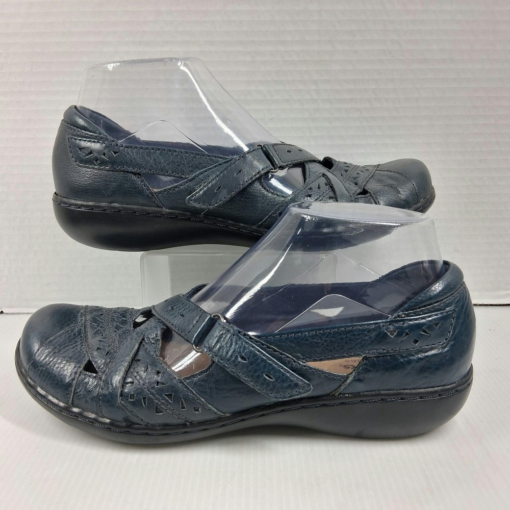 Clarks Bendables Navy Blue Leather Laser Cut Mary Jane Flats Shoes 7M 65065